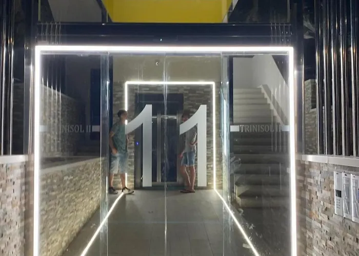 Blue Lagoon Trinisol2 Апартаменты